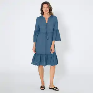 Damen-Kleid mit Rüschen und Stickerei