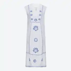 Damen-Kleid mit Stickerei