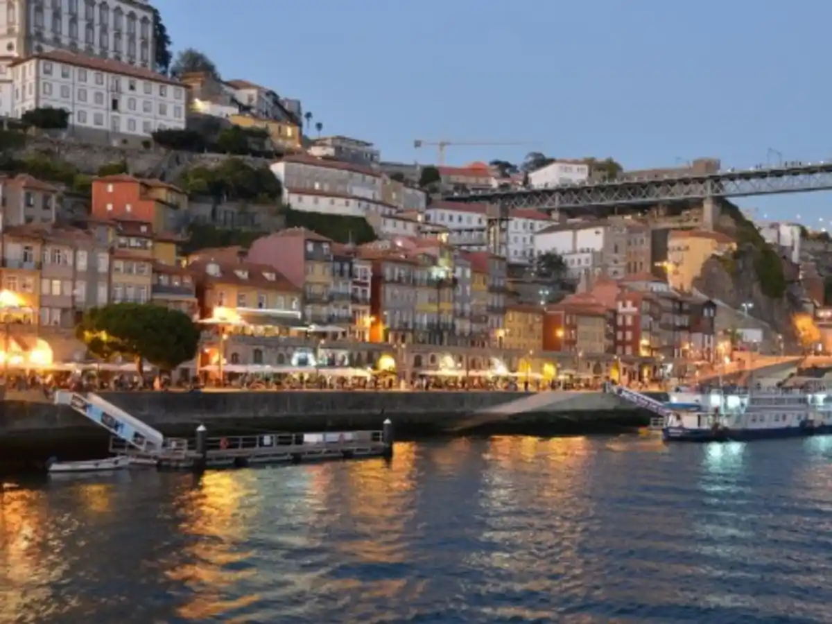 Bild 1 von Rundreisen Portugal: Flexible Mietwagen-Rundreise ab/an Porto: Küstenstädte, Kulinarik und Natur in Portugal