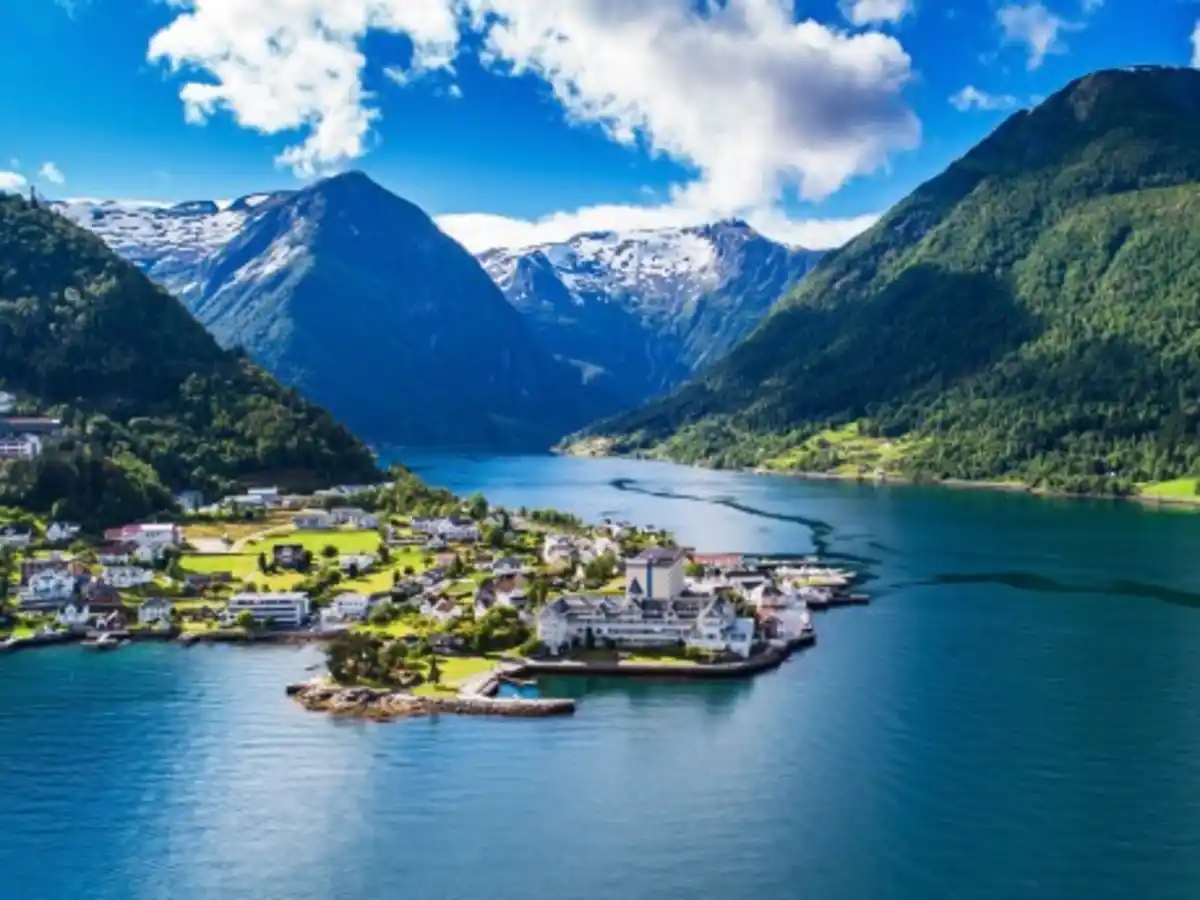 Bild 1 von Rundreisen Norwegen - Schweden - Finnland: Individuelle Rundreise ab Bergen bis Helsinki: Magie der Fjorde