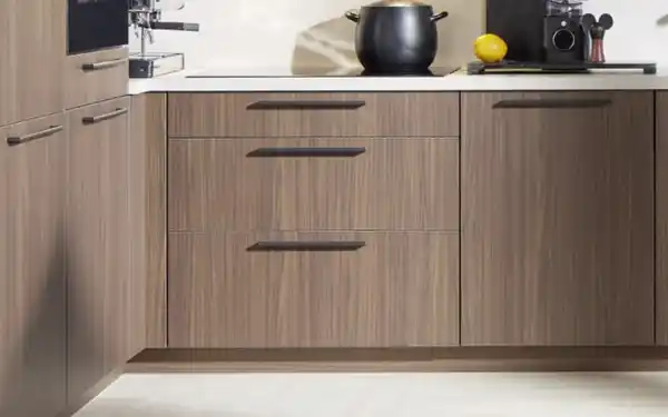 Bild 3 von Nobilia - Einbauküche Stadum, Nussbaum Milano Nachbildung, inkl. AEG Elektrogeräte