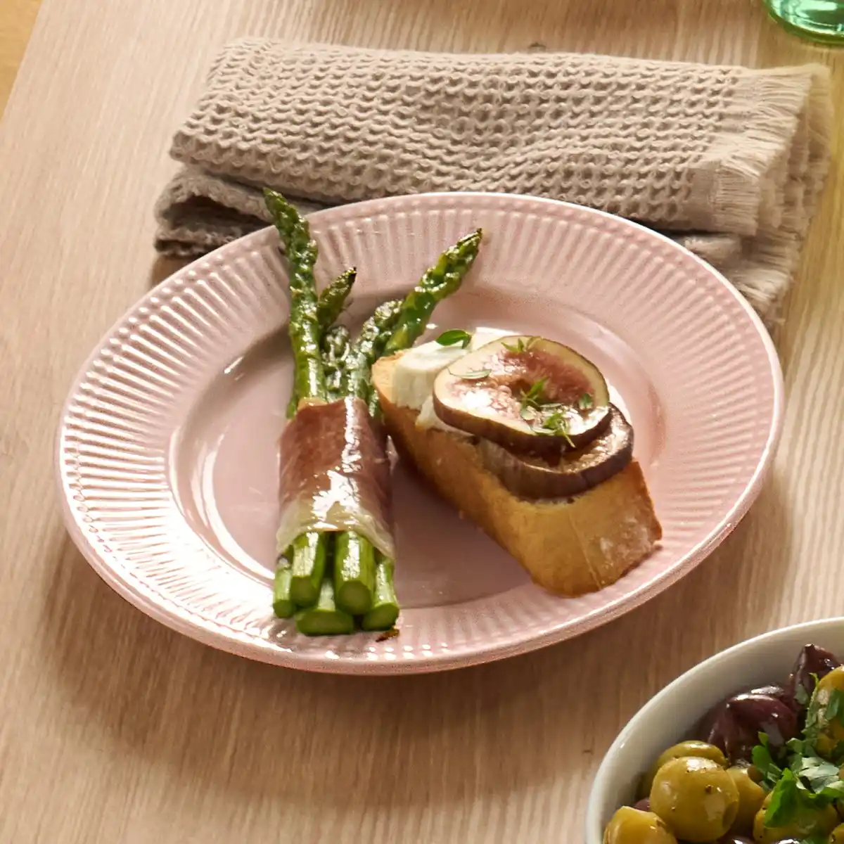 Bild 1 von Dessertteller aus Porzellan, Ø ca. 20,4x2,2cm