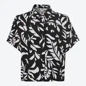 Damen-Bluse mit Knopfleiste