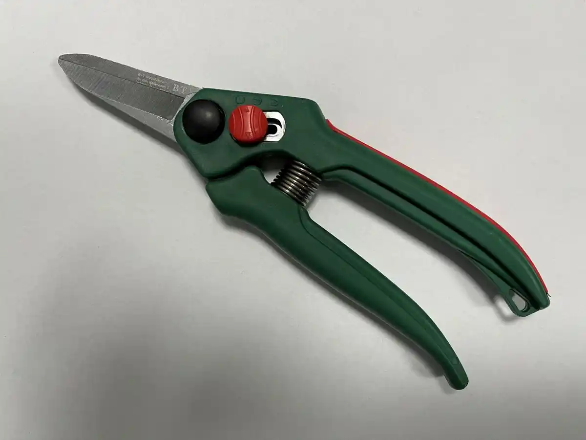 Bild 2 von Blumenschere mit Griffweitenverstellung, 2-stufig einstellbar – ca. 5 cm Klingenlänge