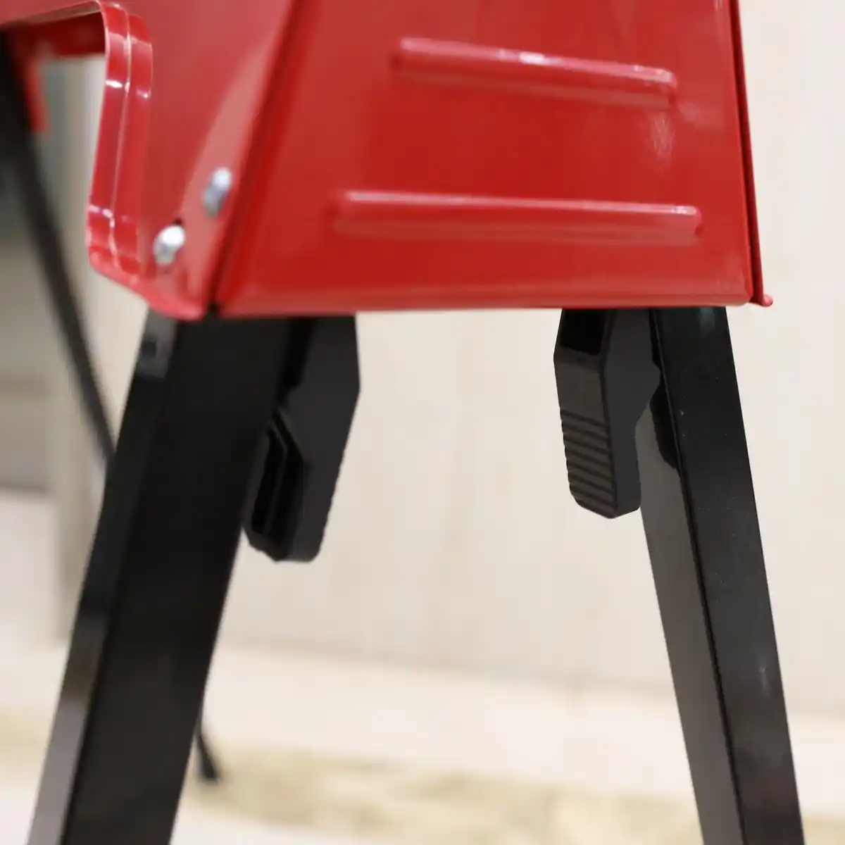 Bild 3 von Arbeitsbock 2 Stück Rot/Blau