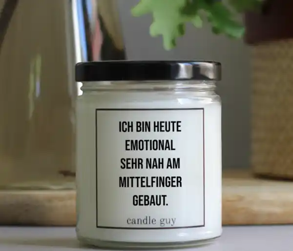 Bild 3 von candle guy Duftkerze "Ich bin heute emotional sehr nah am Mittelfinger gebaut"