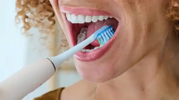 Bild 2 von PHILIPS Sonicare C3 Premium Plaque Defence Bürstenköpfe weiß 4er Pack