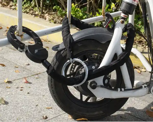 Bild 2 von Fahrradschloss, Handschellenverschluss 6mm x 137cm inkl. Aufbewahrungstasche