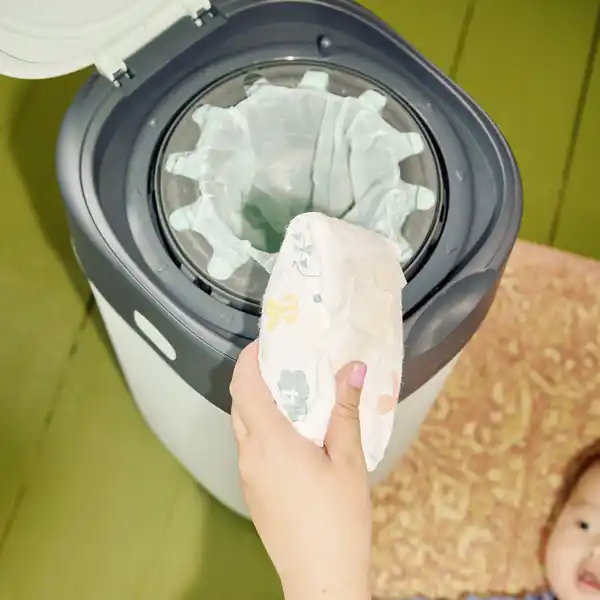 Bild 4 von tommee tippee Windeleimer Twist & Click Advanced grün