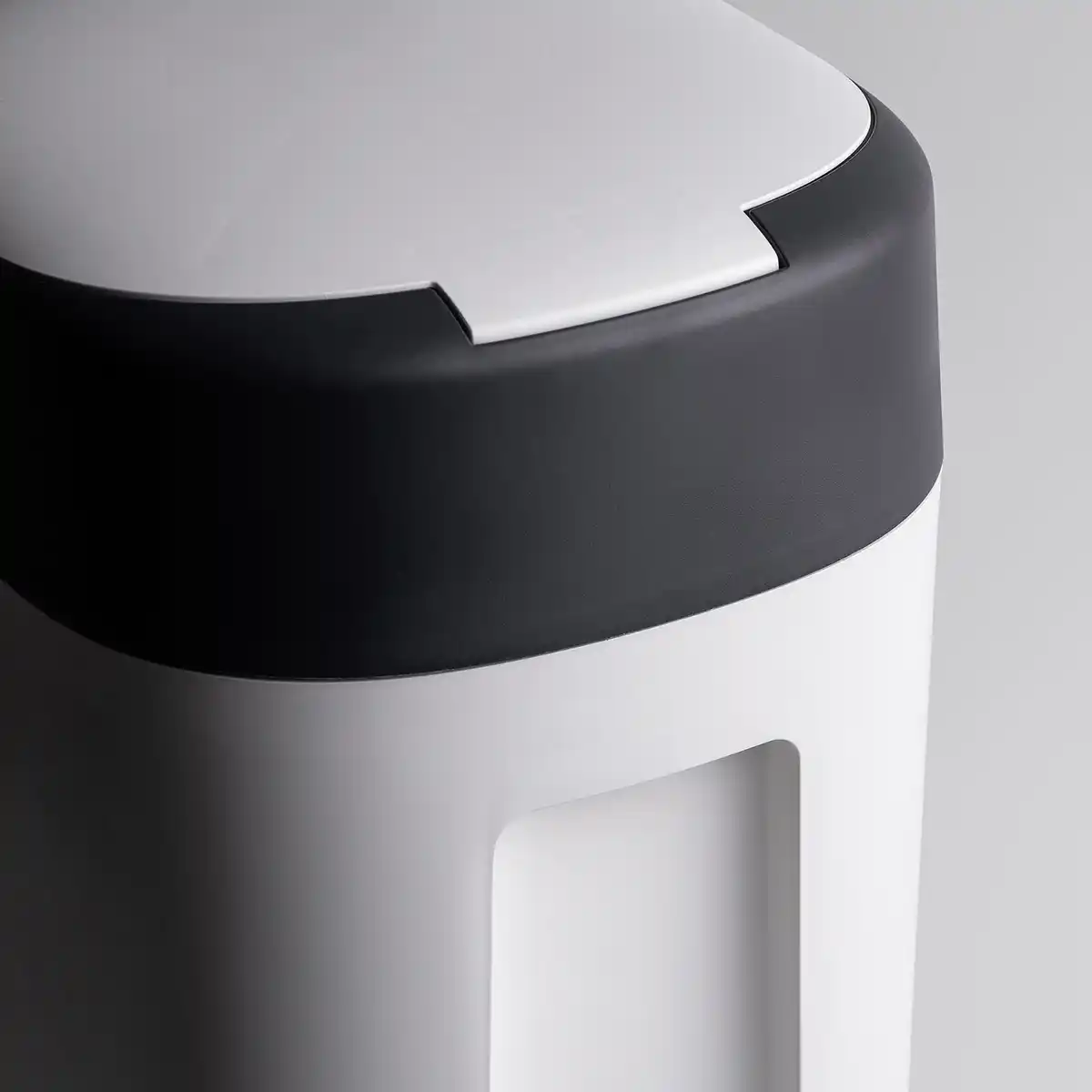 Bild 4 von tommee tippee Windeleimer Twist & Click Advanced weiß inkl. 6 Nachfüllkasetten