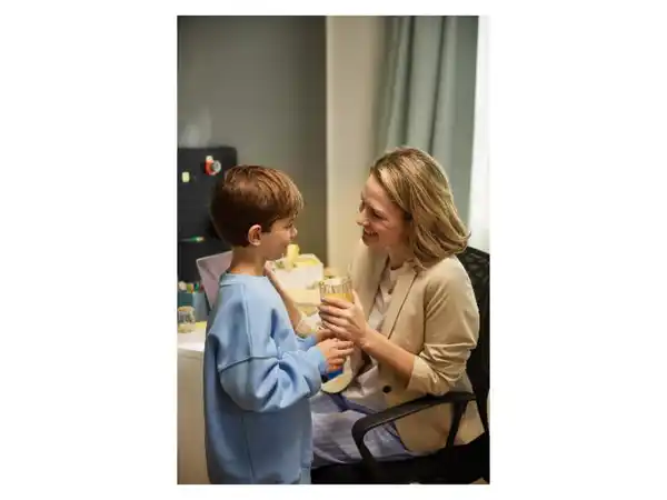 Bild 3 von LIVARNO home Drehstuhl, mit ergonomisch geformter Rückenlehne und Sitzfläche