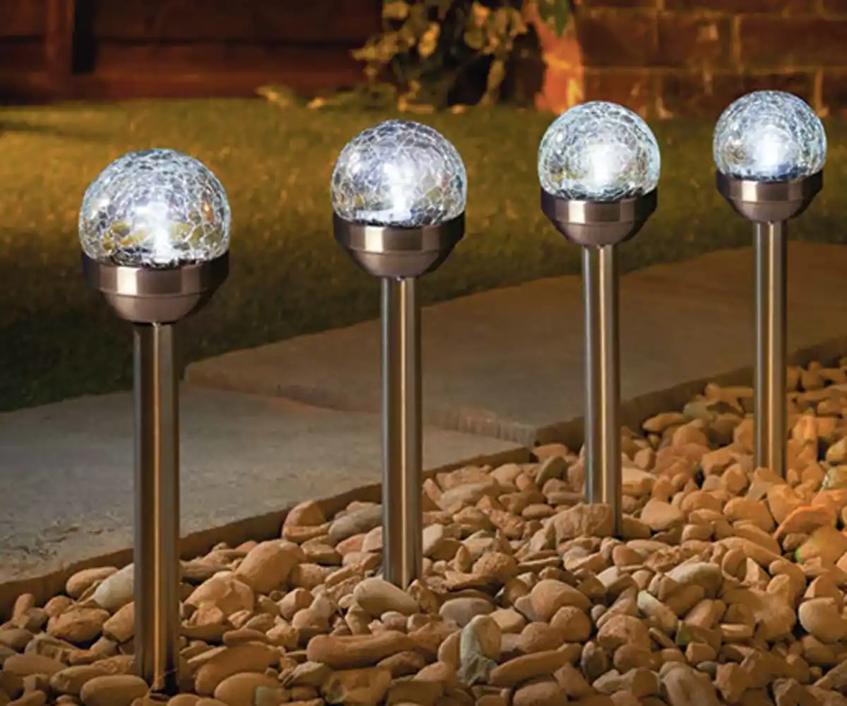 Bild 1 von Solarball Gartenstecker Mini 4er Pack