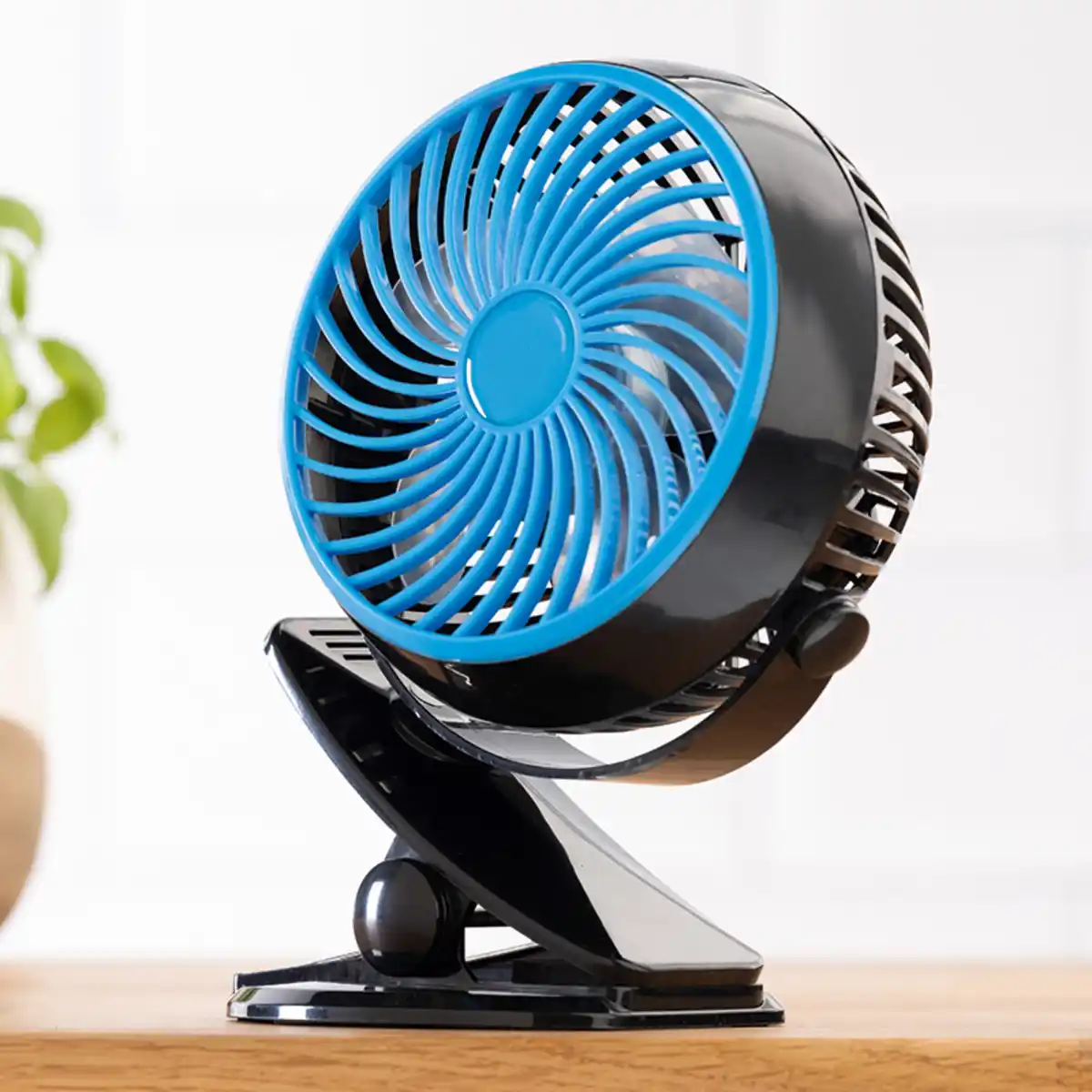 Bild 1 von Livington Mini-Ventilator "Go Fan"