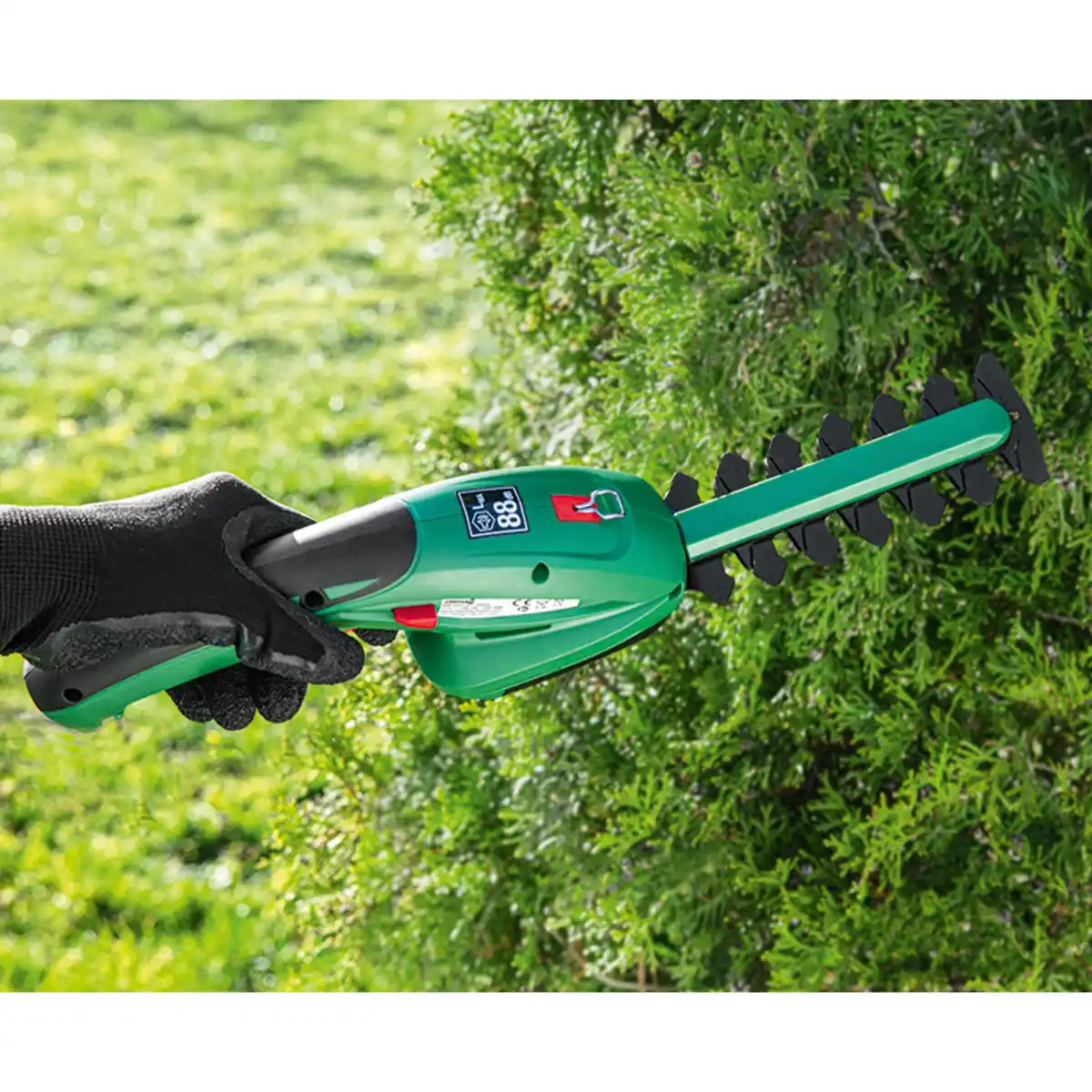 Bild 2 von Powertec Garden 4in1 Li-Ion Akku-Gras- und Strauchschere