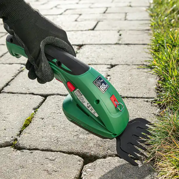 Bild 3 von Powertec Garden 4in1 Li-Ion Akku-Gras- und Strauchschere