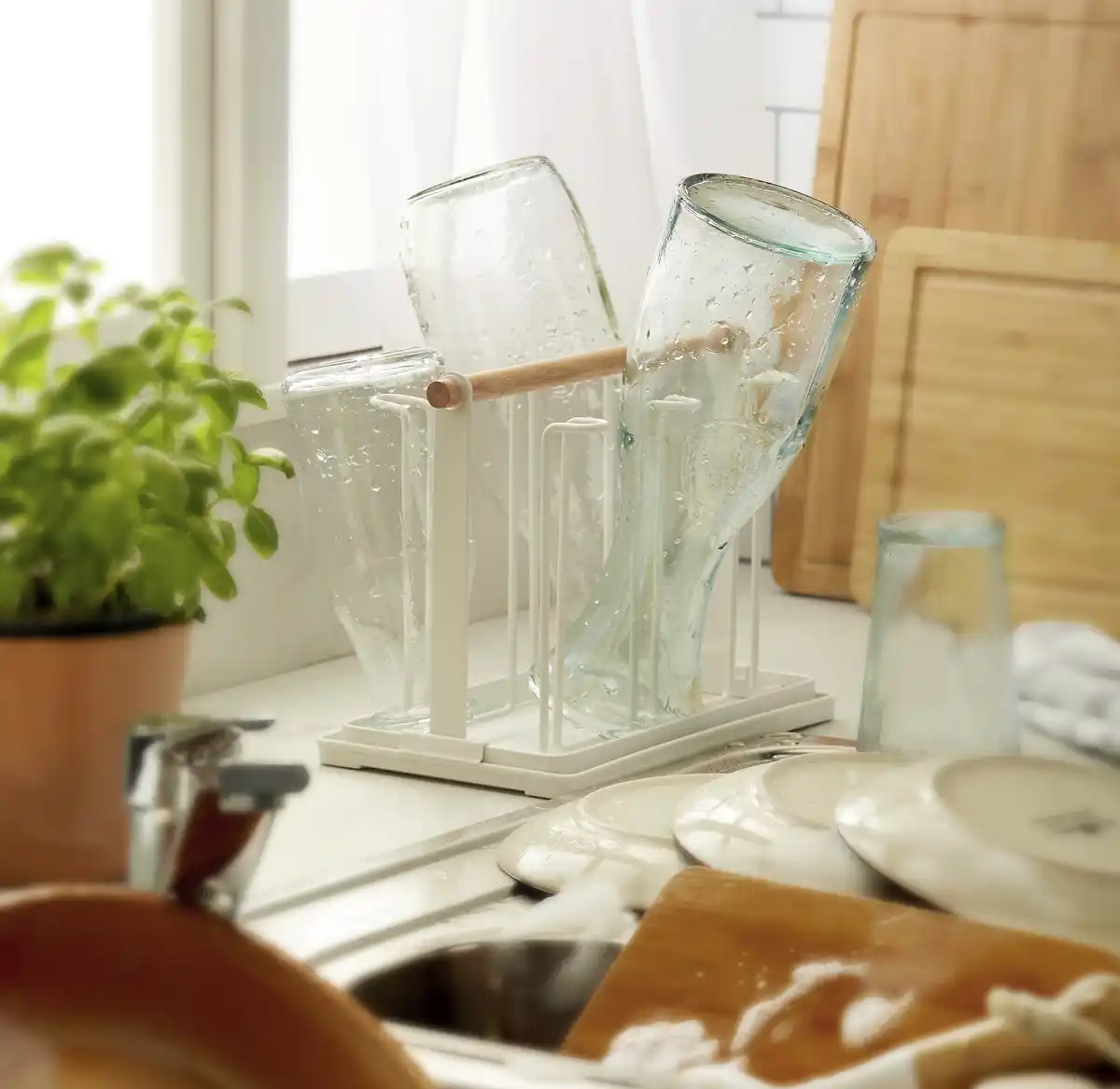 Bild 3 von IDEENWELT Flaschenhalter weiß