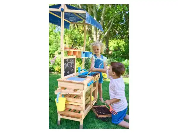 Bild 2 von Playtive Matschküche, aus Echtholz mit Dach