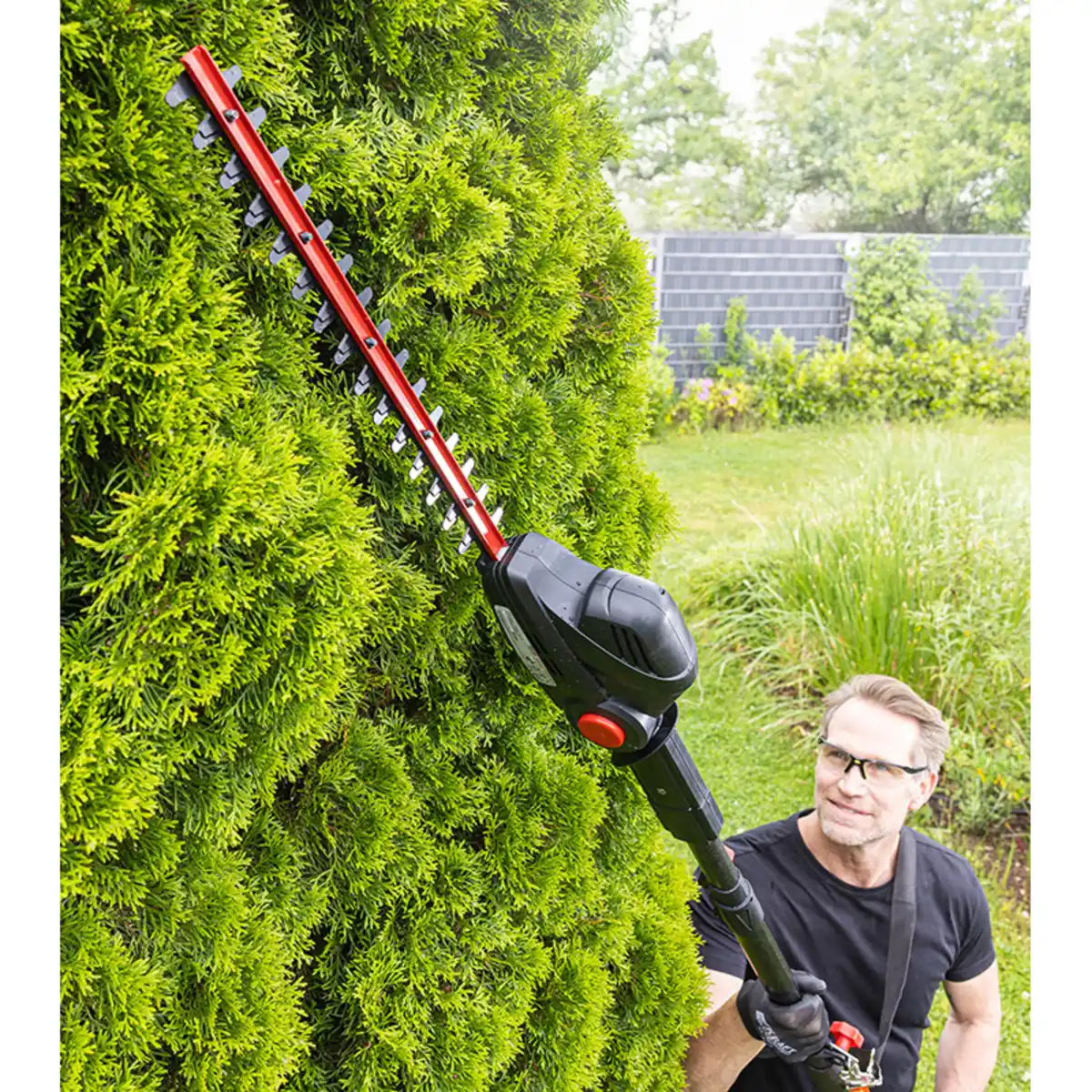 Bild 1 von Walter 2in1 Elektro-Teleskop-Kettensäge /-Heckenschere