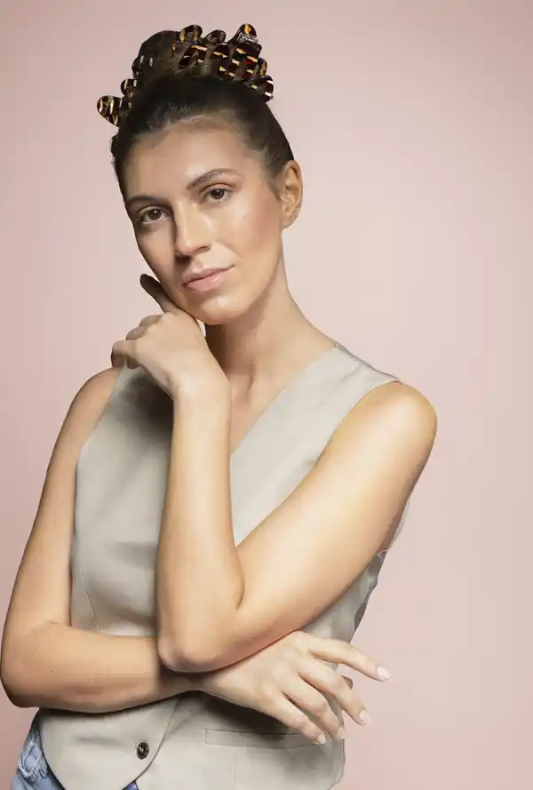 Bild 3 von invisibobble® Clipstar M Cacoa Cream