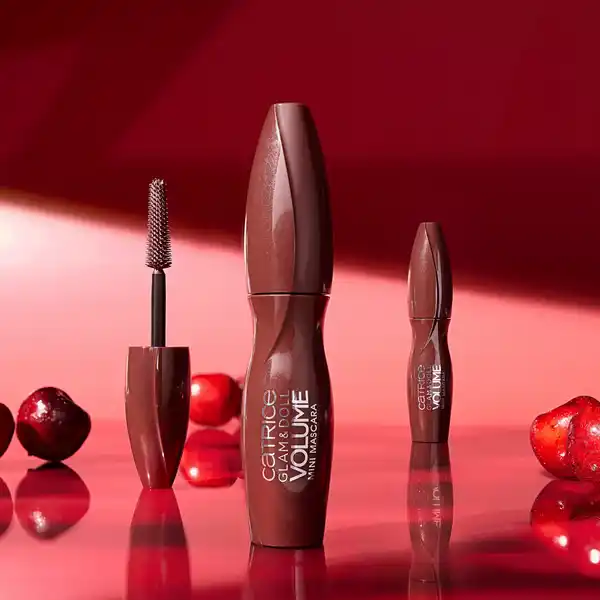 Bild 2 von Catrice Eternal Red Glam & Doll Volume Mini Mascara C01 Burgundy, 5,5 ml