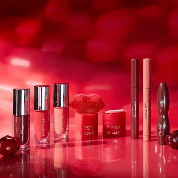 Bild 3 von Catrice Eternal Red Glam & Doll Volume Mini Mascara C01 Burgundy, 5,5 ml