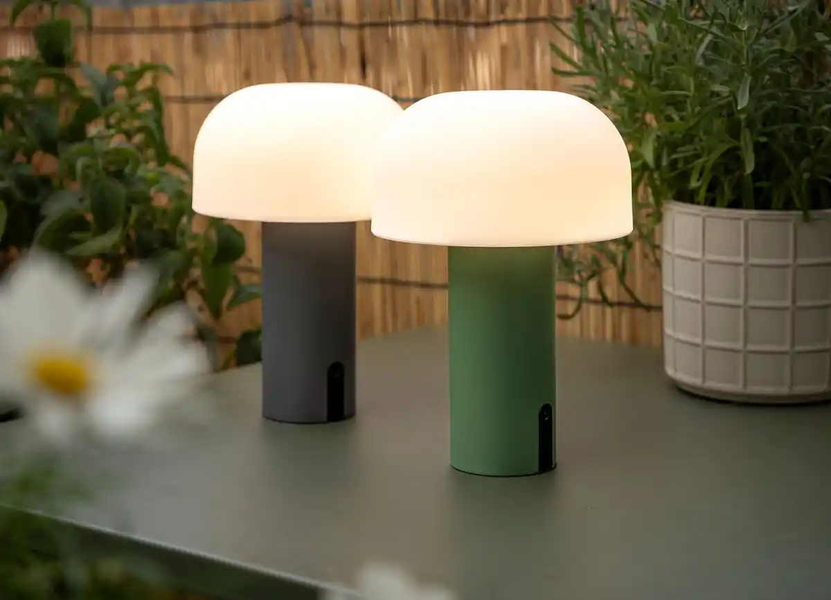 Bild 1 von Akku-Pilzleuchte mit Metallfuß 15x22cm Warmweiß und Multicolor