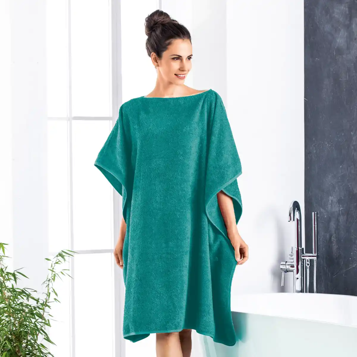 Bild 3 von XL-Badetuch-Poncho 2 in 1