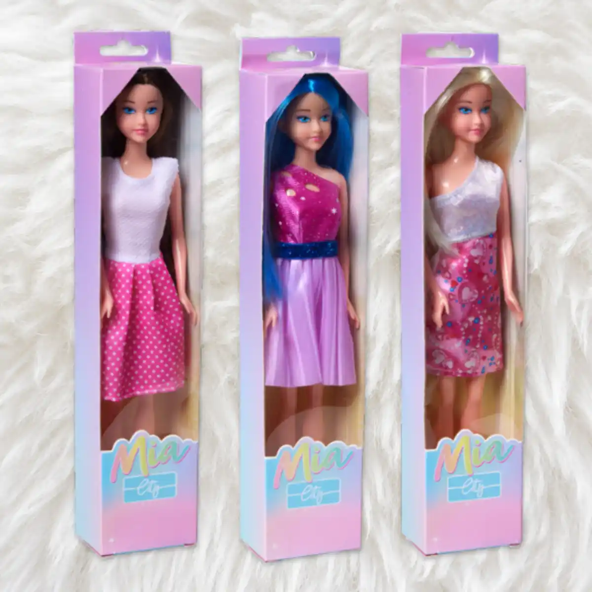 Bild 1 von „Mia“ Ankleidepuppe