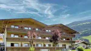 Österreich – Tirol – Zillertal – Aschau – 3* first mountain Hotel Zillertal