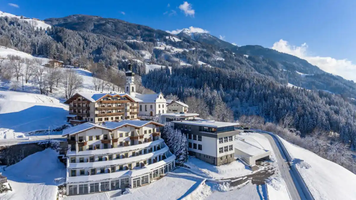 Bild 1 von Eigene Anreise Österreich - Tirol: Schneevergnügen im Ferienhotel Hoppet in Hart im Zillertal