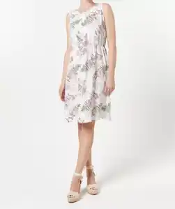 Kleid mit tropischem Muster, weiß bedruckt
