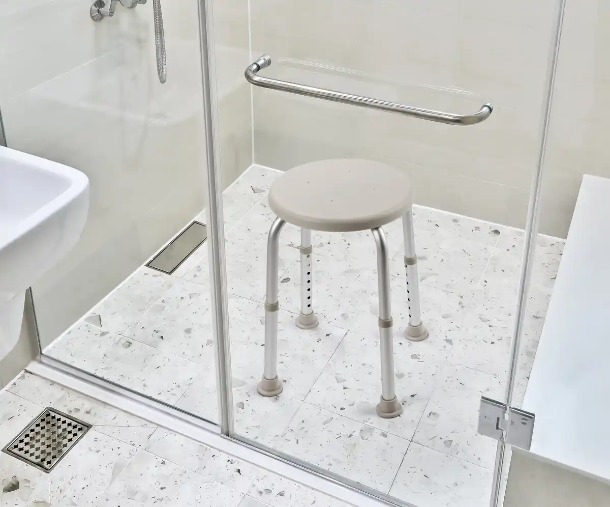 Bild 3 von IDEENWELT Duschhocker grau