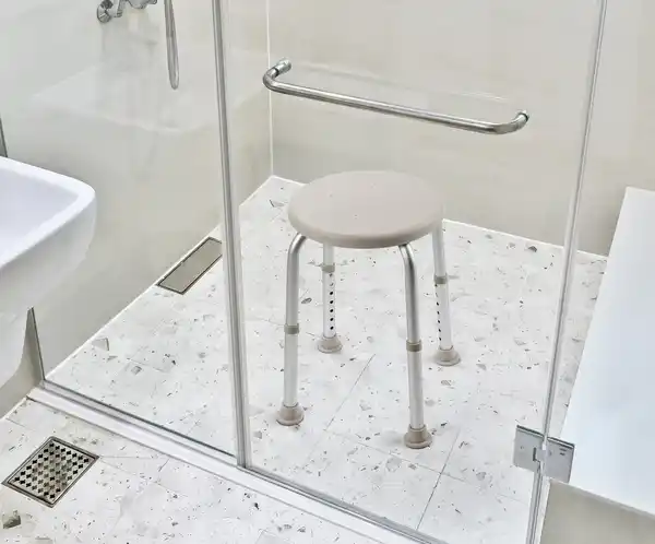 Bild 3 von IDEENWELT Duschhocker grau