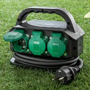 Powertec Electric 6-fach Außensteckdose