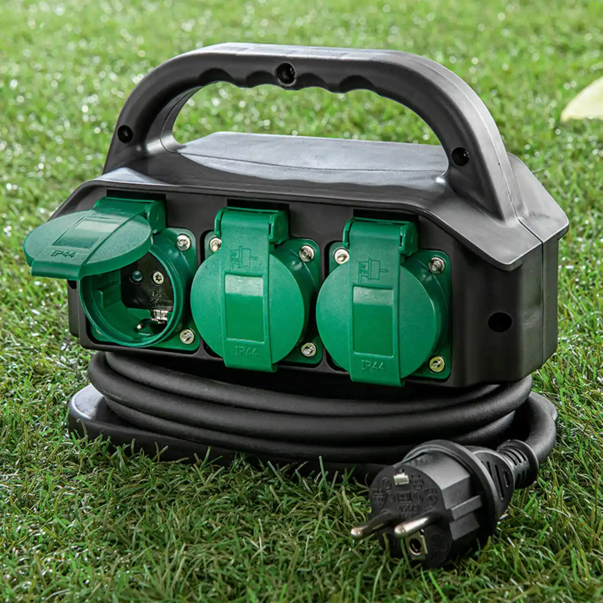 Bild 1 von Powertec Electric 6-fach Außensteckdose