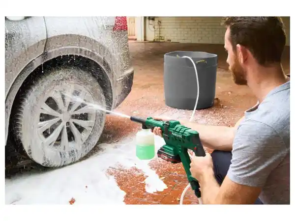 Bild 2 von PARKSIDE® 20 V Akku–Druckreiniger »PADR 20–Li A1«, mit Akku und Ladegerät