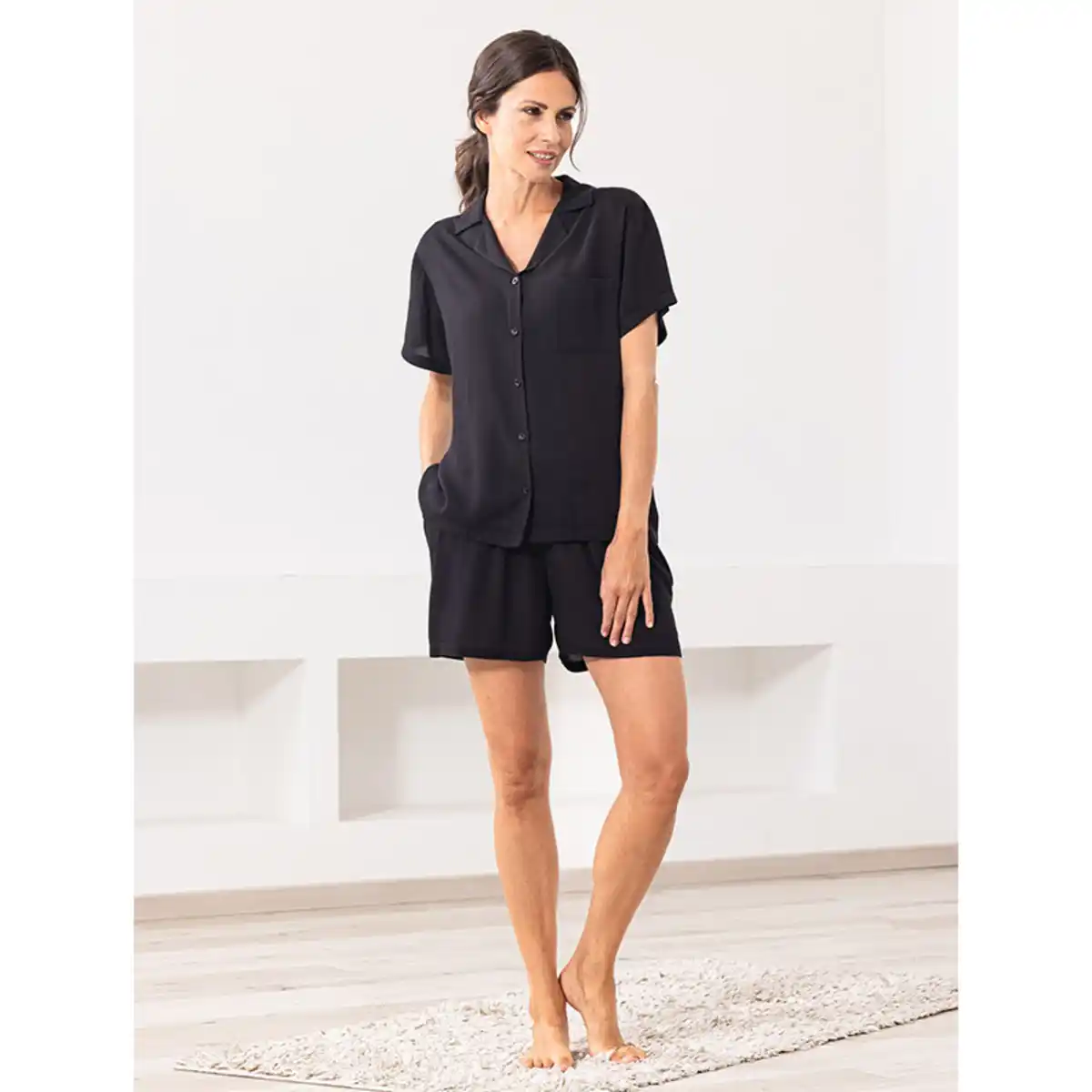 Bild 3 von Ellenor Crinkle-Shorty-Set