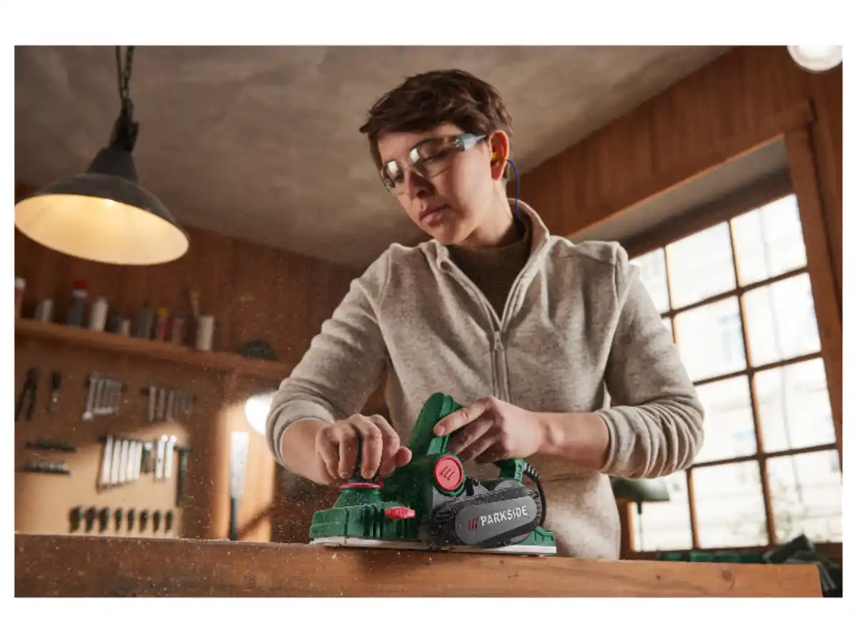 Bild 3 von PARKSIDE® Elektrohobel PEH 30 E5, zur präzisen Holzarbeit