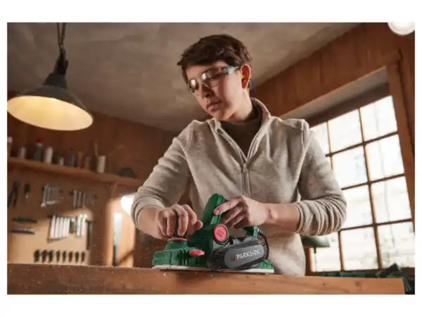 Bild 3 von PARKSIDE® Elektrohobel PEH 30 E5, zur präzisen Holzarbeit