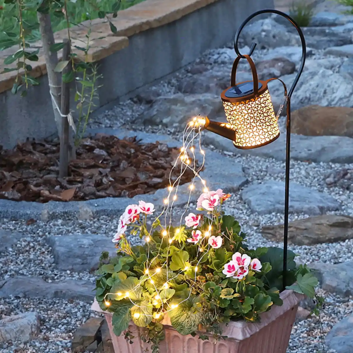 Bild 1 von I-Glow / Flower Power LED-Solar-Gießkanne