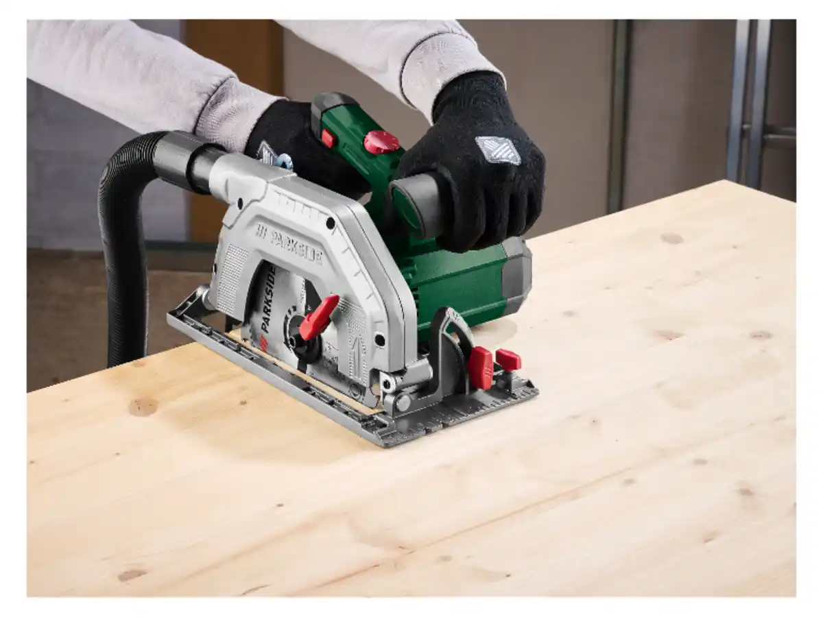 Bild 2 von PARKSIDE® Handkreissäge »PHKS 1350 E4«, mit Softgrip-Ausstattung