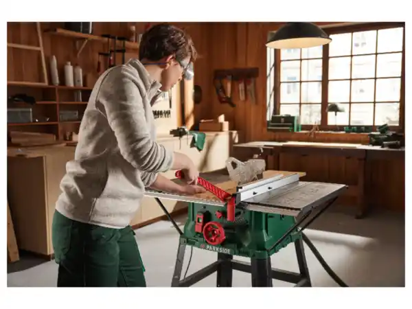 Bild 2 von PARKSIDE® Tischkreissäge »PTKS 2200 A1«, mit stufenlos einstellbarer Schnitthöhe