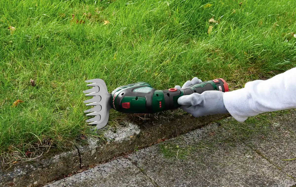 Bild 2 von PARKSIDE® Akku-Gras- und Strauchschere 12 V »PGSA 12 A1« mit Akku