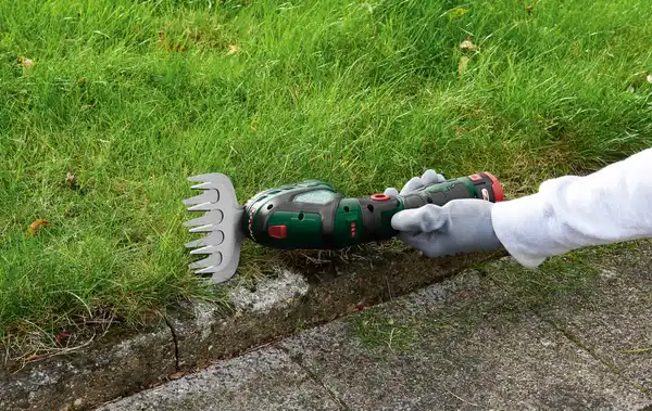 Bild 2 von PARKSIDE® Akku-Gras- und Strauchschere 12 V »PGSA 12 A1« mit Akku