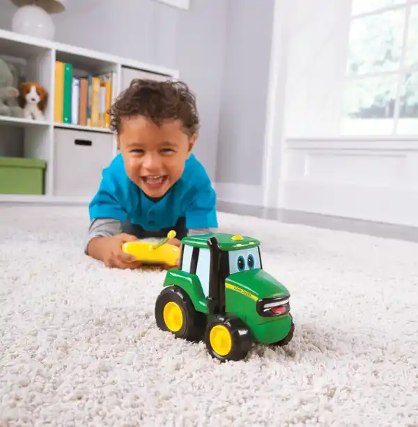 Bild 4 von TOMY Ferngesteuerter R/C Johnny Traktor