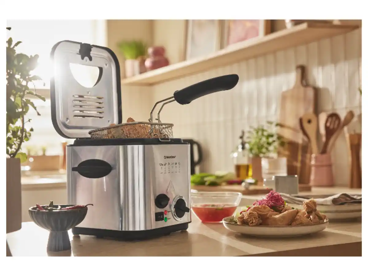 Bild 2 von SILVERCREST® Mini-Fritteuse, in hochwertigem Edelstahl-Design