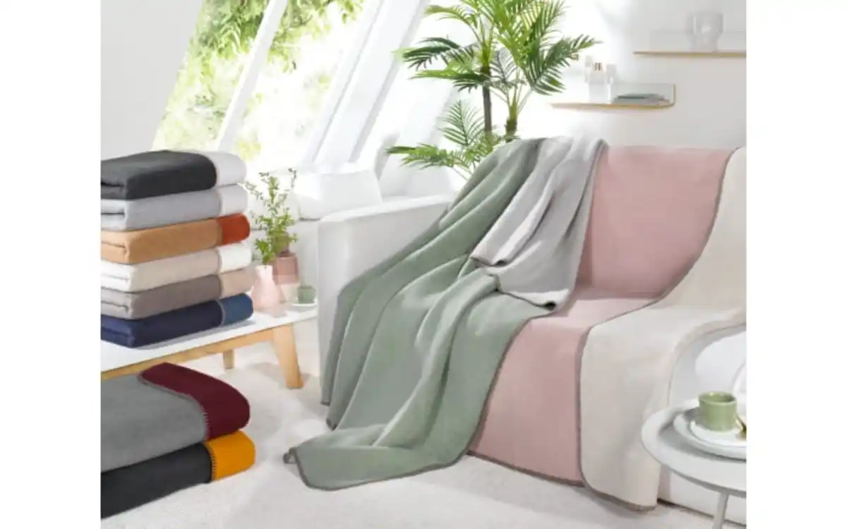 Bild 2 von Decke Basic Soft, salvia/silber, 150 x 200 cm