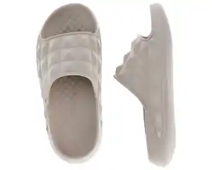Damen Slipper Nietenoptik