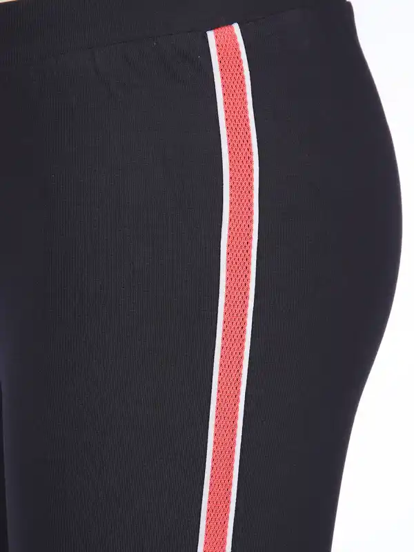 Bild 4 von Damen Capri Leggings mit Galonstreifen Marine
