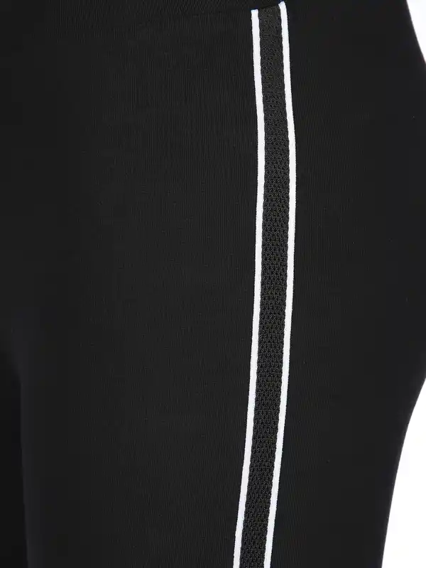 Bild 4 von Damen Capri Leggings mit Galonstreifen Schwarz